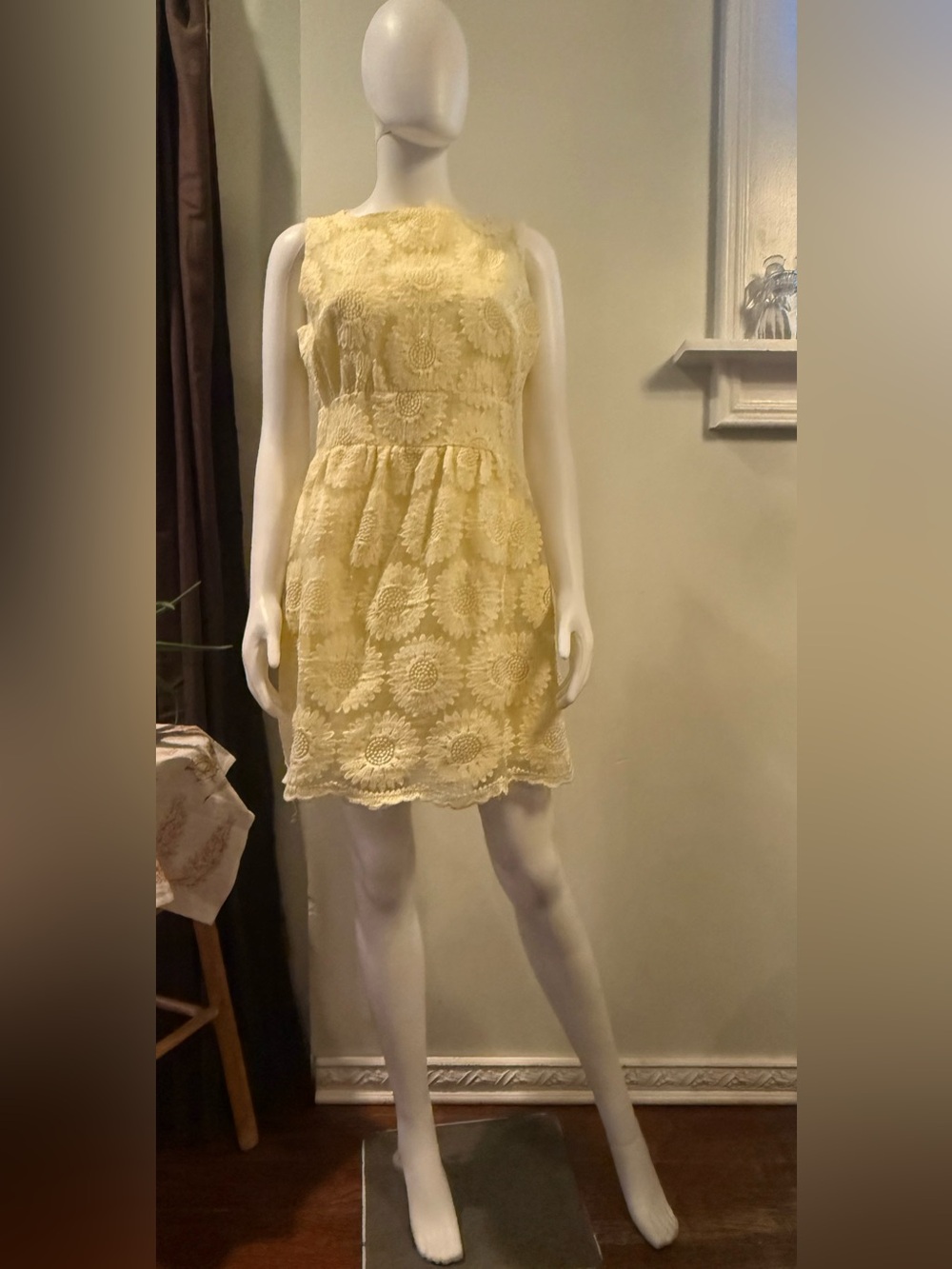 Casting LA Lace Sleeveless Mini Dress - Butter Yellow